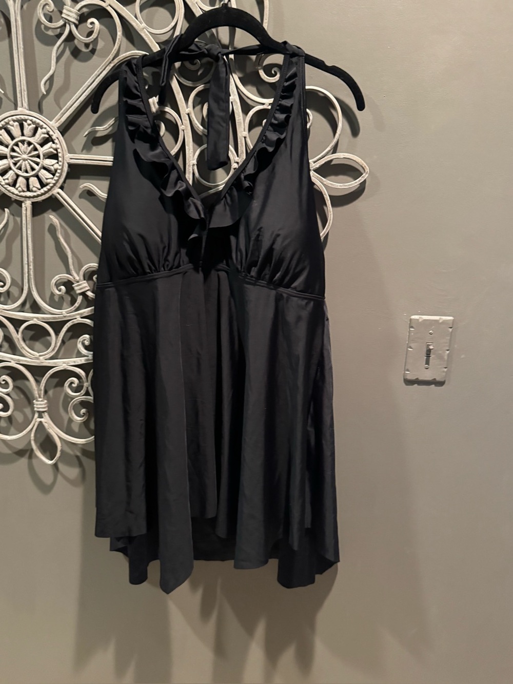 Women’s plus Black Ruffle Halter tankini swim top sz 2x